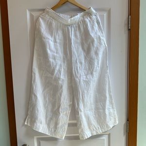 White linen pants says large fit like medium